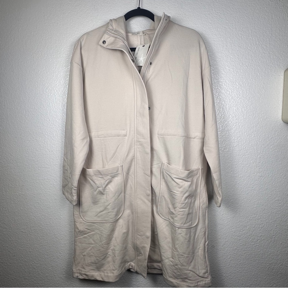 Barefoot Dreams Malibu Luxe Lounge
Hoodie Ivory XS Hooded